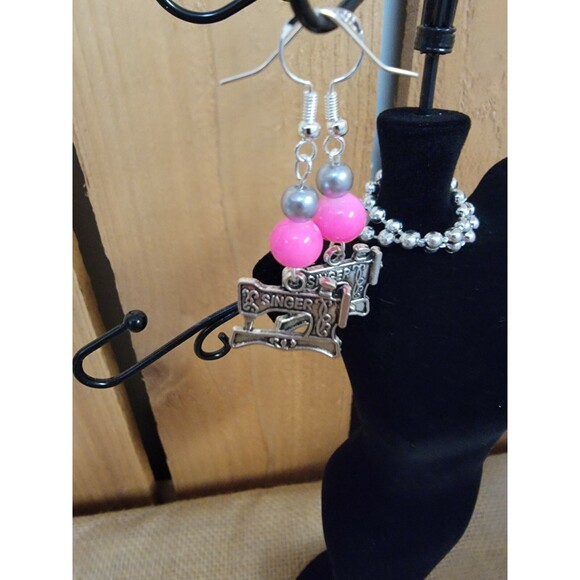 Handcrafted Vintage Singer Sewing Machine EARRINGS Jewelry New - Picture 2 of 2